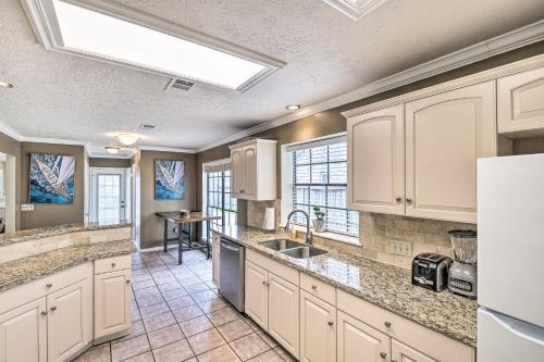Pet-friendly Seabrook Home With Spacious Yard!