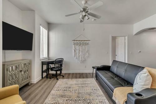 Apartamento Gorgeous Ground Floor Unit W Attached Garage