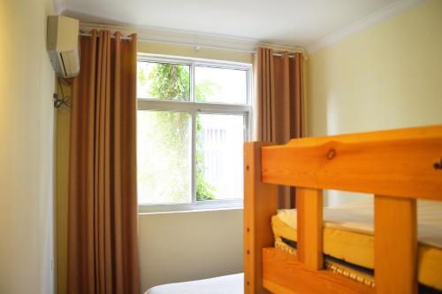 Luoyang Longmen Youth Hostel