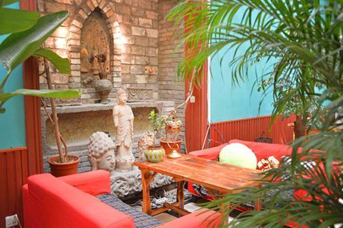 Luoyang Longmen Youth Hostel