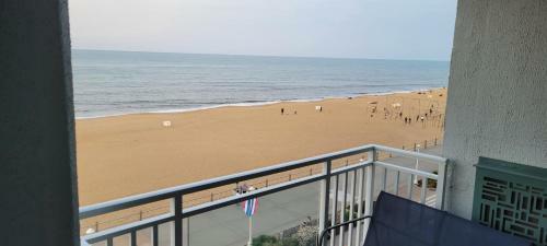 Apartamento Oceanfront Best Beach, Boardwalk, Dolphins!