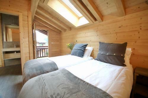 Forest Lodge - Modern Luxury Nestled In The Pines