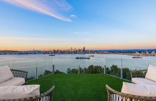 Seattle Skyline View Home