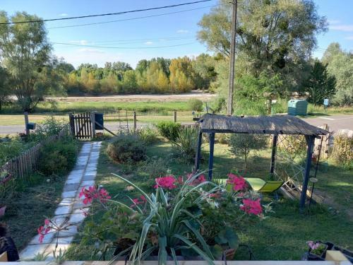 G�te De La Poterie Fen�tre Sur Loire