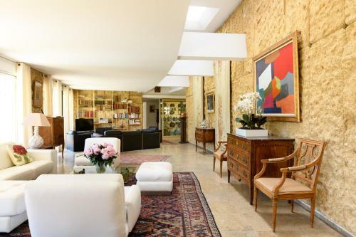 The Vent De Sable Villa - Baroque Linked To Modernity