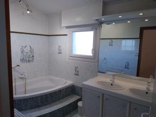 Villa G�te Climatis� Les Hirondelles