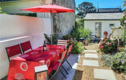 Beautiful Home In Saint-pierre-quiberon With 2 Bedrooms