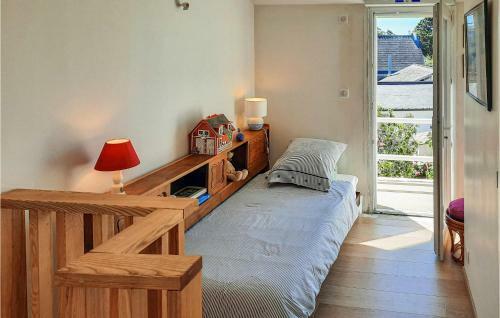 Beautiful Home In Saint-pierre-quiberon With 2 Bedrooms