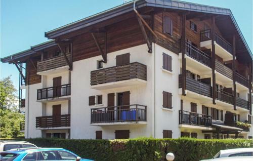 Beautiful Apartment In Sallanches With Wifi And 2 Bedrooms