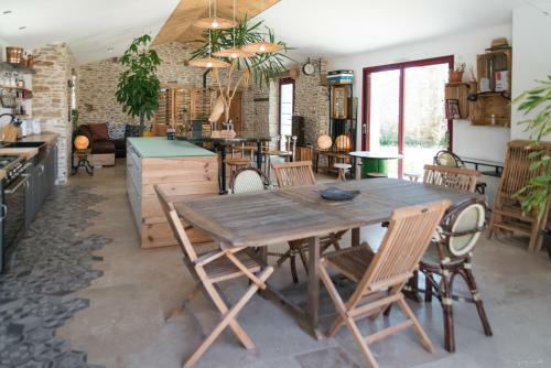 Long�re Pierres/modernit� Proche Mer/la Guitti�re