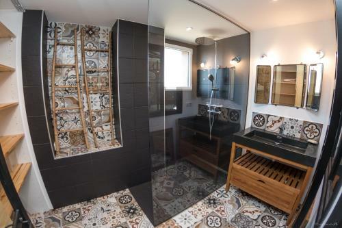 Long�re Pierres/modernit� Proche Mer/la Guitti�re