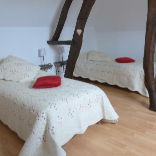 G�te Et Relais Equestre De Marie