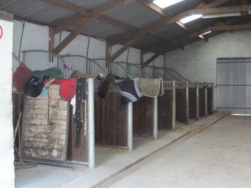 G�te Et Relais Equestre De Marie