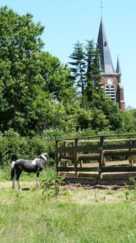 G�te Et Relais Equestre De Marie