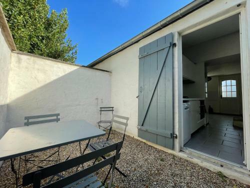 Maison Centrale Avec Cour Ext�rieur