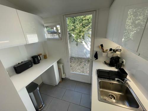 Maison Centrale Avec Cour Ext�rieur