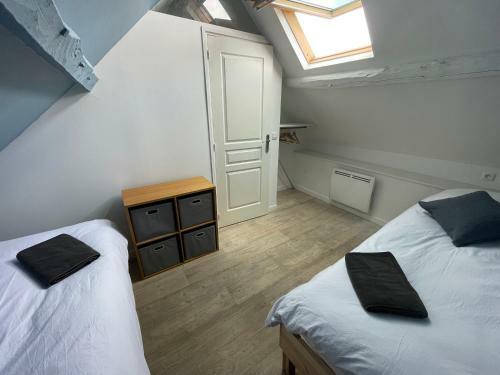 Maison Centrale Avec Cour Ext�rieur