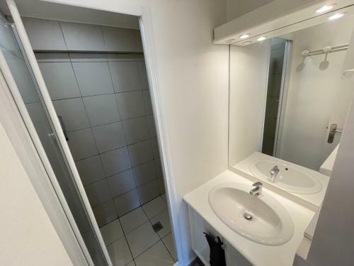 Maison Centrale Avec Cour Ext�rieur