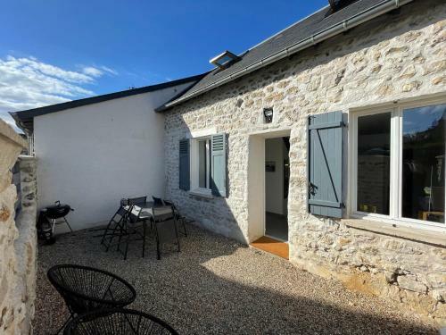 Maison Centrale Avec Cour Ext�rieur