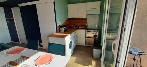 Apartamento Studio Cabine Face � La Mer Avec Piscine Et Parking Priv�