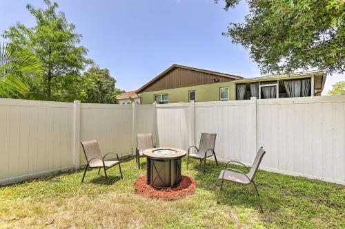 Largo Retreat With Backyard Oasis Walk To Lake