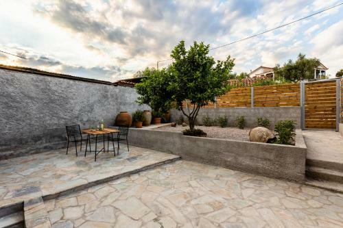 Valira Cozy Maisonette - Relaxing Vibes Getaway