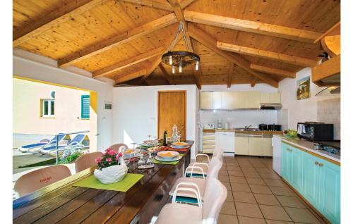 Holiday Home Labin Presika