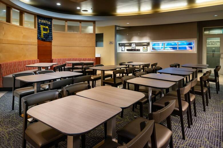 Hotel Springhill Suites By Marriott Pittsburgh North Shore