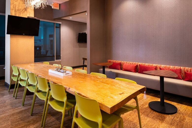 Hotel Springhill Suites By Marriott Pittsburgh North Shore