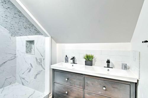 Fayetteville Apartment With Yard Pets Welcome!