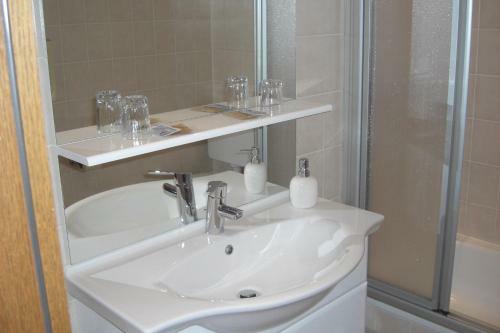 Hostal Hotel H�lscher