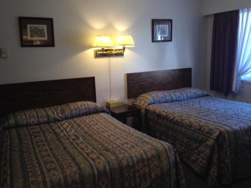 Red Roof Motor Inn