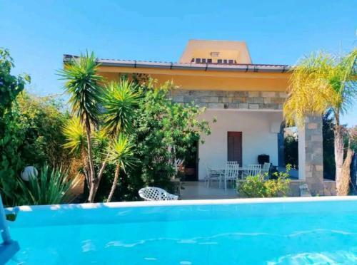 In Villa Con Piscina E Jacuzzi A San Leone