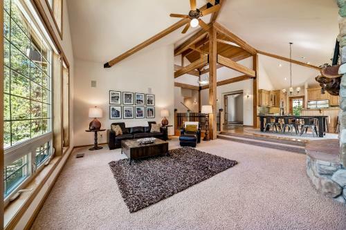 Luxury On Lassen