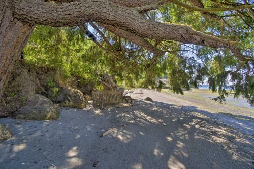 Coastal Port Orchard Retreat With Beach Access!