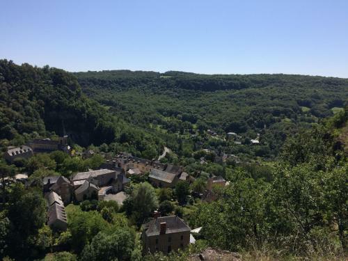 Maison � La Campagne Salles La Source Aveyron