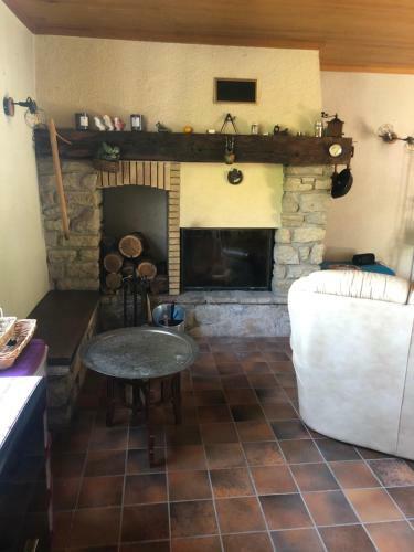Maison � La Campagne Salles La Source Aveyron