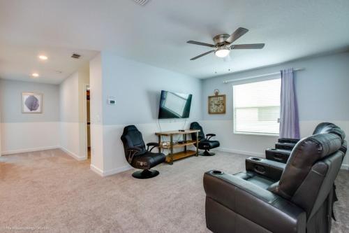Frozen & Star Wars Themed Rooms & Game Room Villa