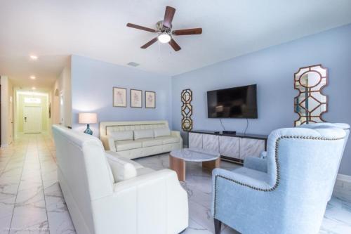 Frozen & Star Wars Themed Rooms & Game Room Villa