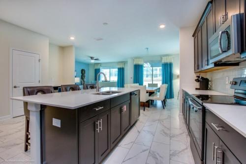 Frozen & Star Wars Themed Rooms & Game Room Villa