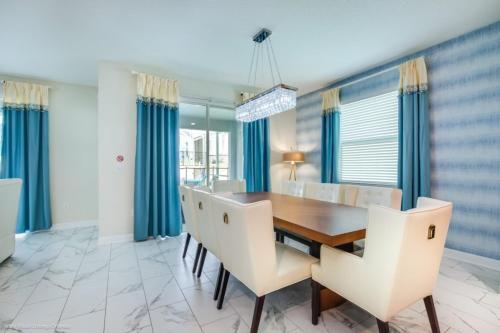 Frozen & Star Wars Themed Rooms & Game Room Villa