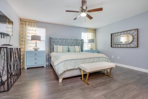 Frozen & Star Wars Themed Rooms & Game Room Villa