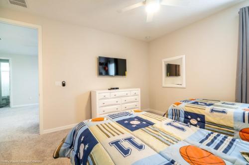 New Solara 5 Bdm Townhome With S Facing Pool Villa