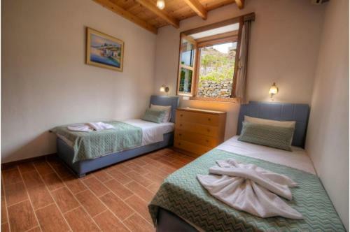 Stone Villa II In Petres
