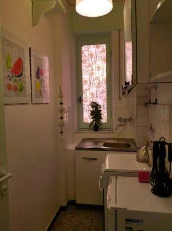 Classic Monterossino Apartment In Old Town