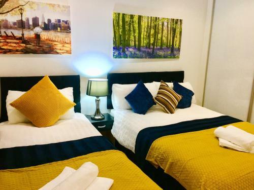 London Excel 2 Bedrooms River View Apartment