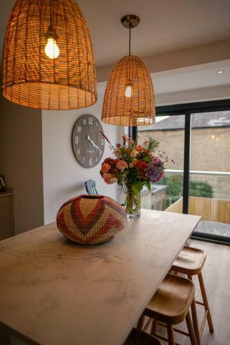 Jumble Cottage 4 Bed Home In Seaview