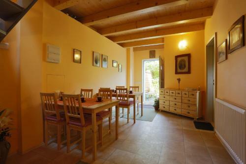 Hostal Penzion Cihelna