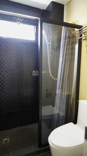 Hotel Roomquest Nichada Isb International