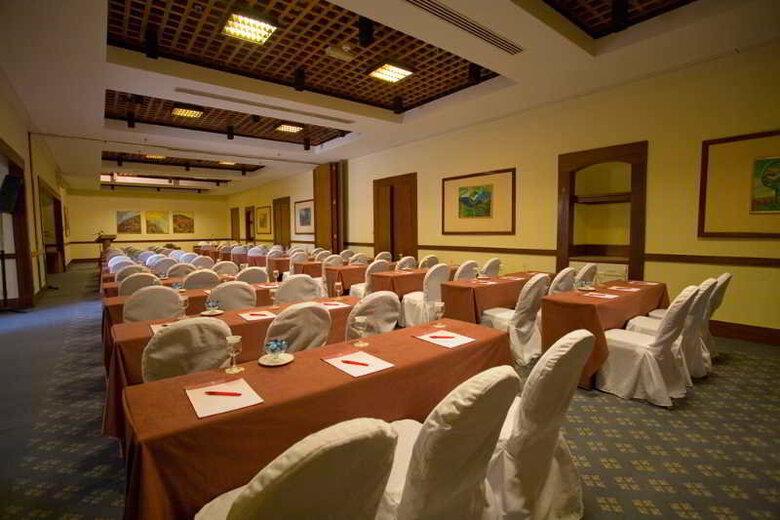 Hotel St Raphael Resort